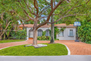 7711 Coquina Dr 0, North Bay Village