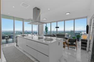 700 Ne 26th Terrace 5606, Miami