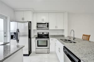5950 Del Lago Cir 104, Sunrise