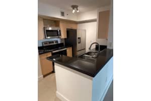 2433 Centergate Dr 107, Miramar