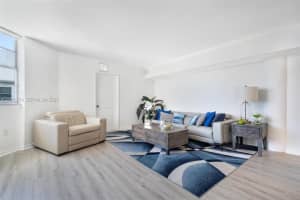 825 Brickell Bay Dr 2042, Miami