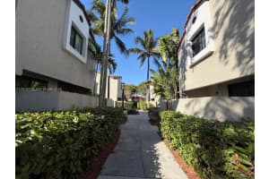 15365 Sw 104th Ter 1, Miami