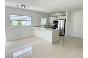 8035 Crespi Blvd 9, Miami Beach 8035 Crespi Blvd 9, Miami Beach