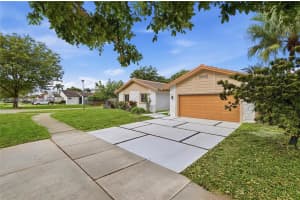 20102 Nw 62nd Ave, Hialeah