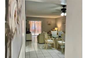 1910 W 56th St 3226, Hialeah