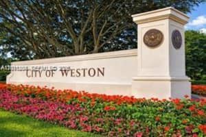 16168 Laurel Dr 201, Weston 16168 Laurel Dr 201, Weston