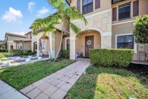 10657 W 32nd Ln, Hialeah 10657 W 32nd Ln, Hialeah