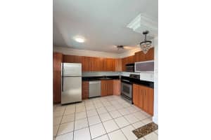 820 Salzedo St 202, Coral Gables