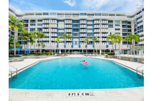 800 West Ave 905, Miami Beach