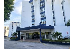 9682 Fontainebleau Blvd 207, Miami