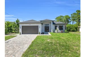 4204 3rd St W, Lehigh Acres