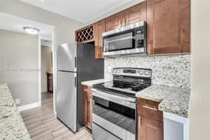 5686 Rock Island Rd 127, Tamarac