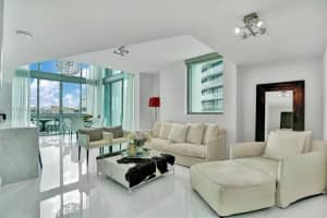 900 Biscayne Blvd 501, Miami