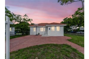 520 Nw 32nd Pl 520, Miami 520 Nw 32nd Pl 520, Miami