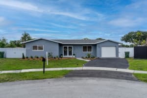 510 Nw 97th Ter, Pembroke Pines