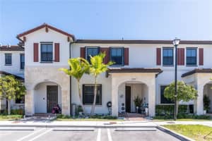 10599 W 33rd Ct, Hialeah