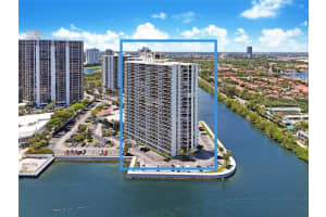 20515 E Country Club Dr 1146, Aventura
