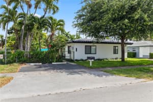 715 Ne 6th St 1-3, Hallandale Beach