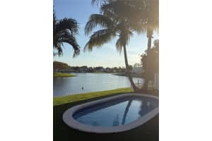 13950 Oak Ridge Dr, Davie