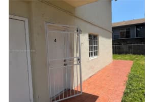 837 Se 8th Ct 4, Hialeah