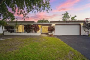 920 Nw 92nd Ave, Pembroke Pines