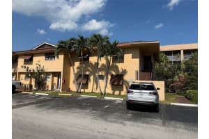 6850 Nw 173rd Dr 109, Hialeah
