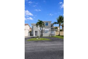 1045 Nw 126th Pl, Miami