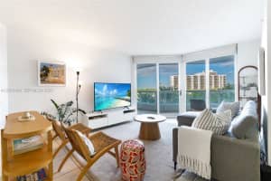 21055 Yacht Club Dr 605, Aventura