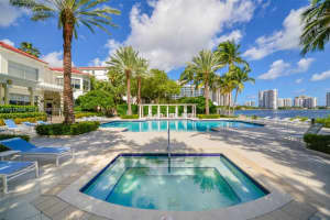 3245 Ne 184 St 13101, Aventura