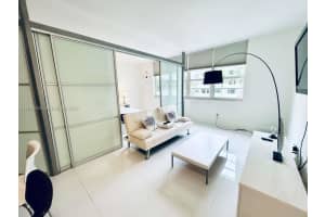 100 Lincoln Rd 526, Miami Beach