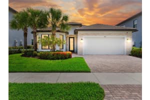 4460 Waterside Dr, Oakland Park