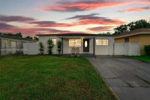 4530 Sw 25th St, West Park
