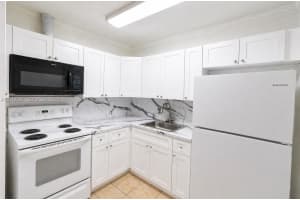 7190 W 11th Ct 4, Hialeah