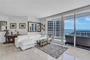 848 Brickell Key Dr 1903, Miami