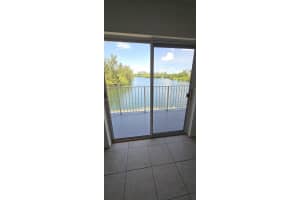 8240 Sw 210th St 214, Cutler Bay