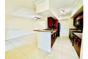 220 Sw 116th Ave 15207, Pembroke Pines