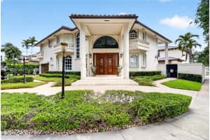 8560 Nw 164th St, Miami Lakes