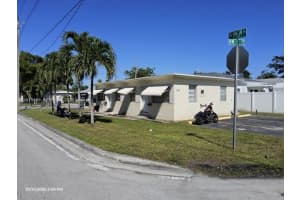 756 Nw 5th St 1s, Hallandale Beach