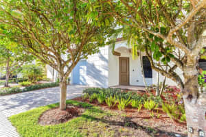 20919 Nw 1st Dr, Pembroke Pines