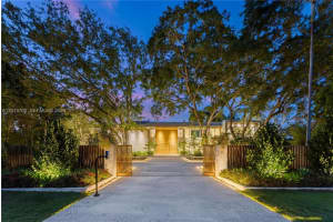 6701 Sw 101st St, Pinecrest