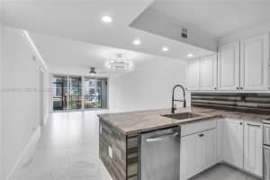 12 Royal Palm Way 103, Boca Raton