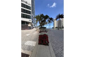 325 S Biscayne Blvd 2215, Miami