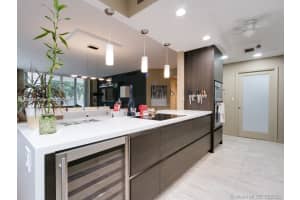 21150 Point Pl 405, Aventura