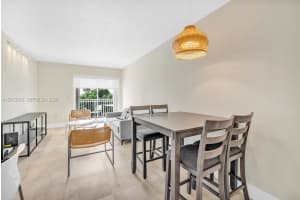 290 Sunrise Dr 312, Key Biscayne