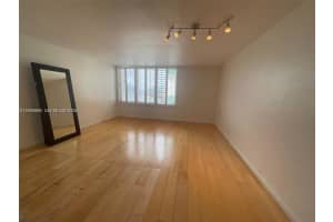 1000 West Ave 1122, Miami Beach