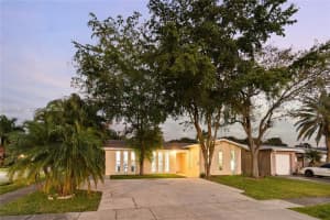 2125 N 14th Ct, Hollywood