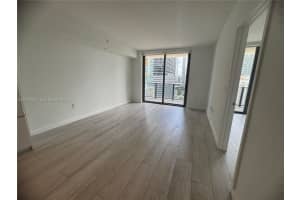 45 Sw 9th St 1104, Miami