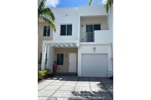 7187 Nw 103 Path 7187, Miami
