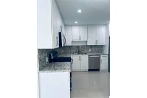 4200 Hillcrest Dr 503, Hollywood