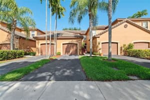 1456 Veracruz Ln 4-5, Weston